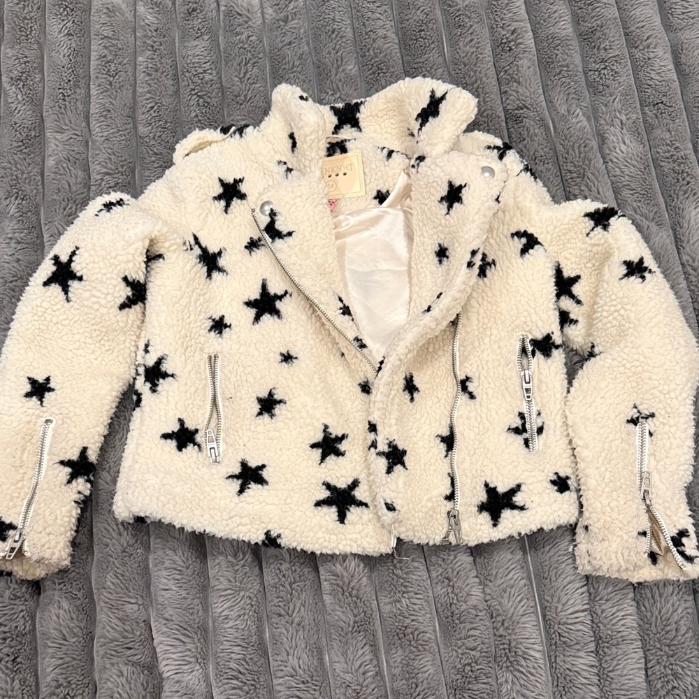 Blank NYC Kids Star Pattern Sherpa Jacket - Cream and Black